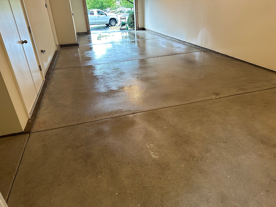 Pristine Garage Floor Concrete Cleaning in Beavercreek, OH