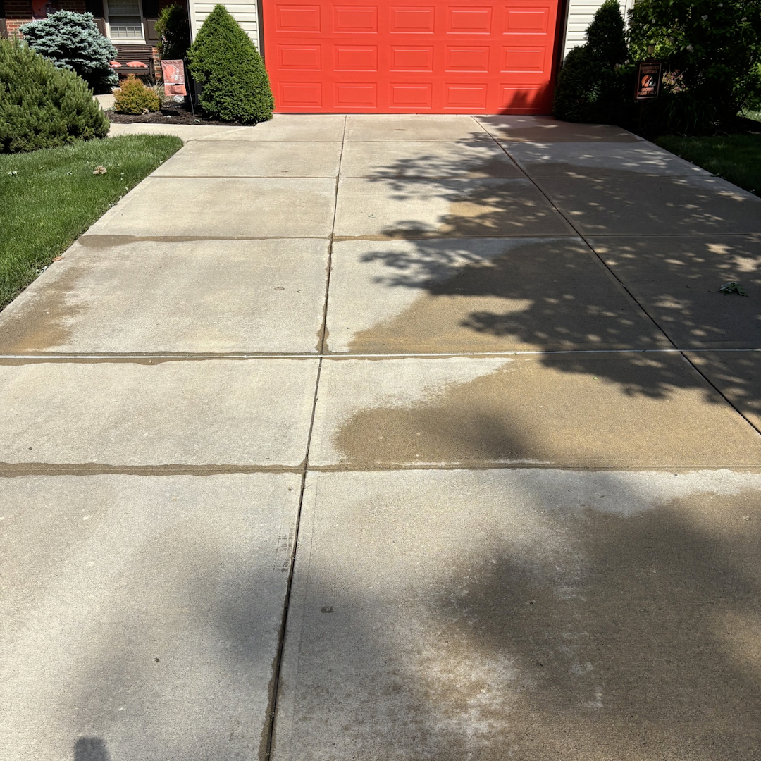 Thorough & Professional Concrete Cleaning & Whole House Washing in Kettering, OH